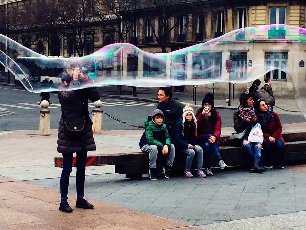 photo-enfant-bulle-paris