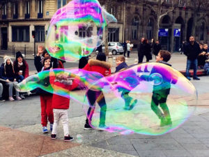 photo-enfant-bulle-paris